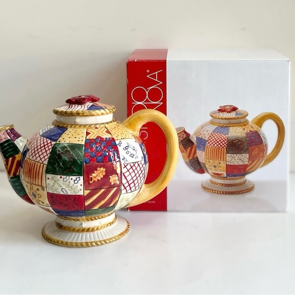 Studio Nova Old World Santa Christmas Patchwork Porcelain Teapot Kettle - Picture 1 of 10